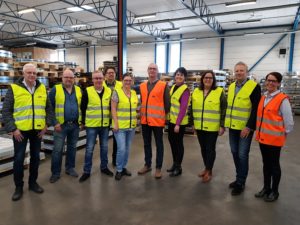 bild på de som var med vid företagsbesöket hos GA plast