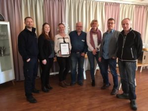 bild på de som var med vid företagsbesöket hos Smålandsstenar Hotell